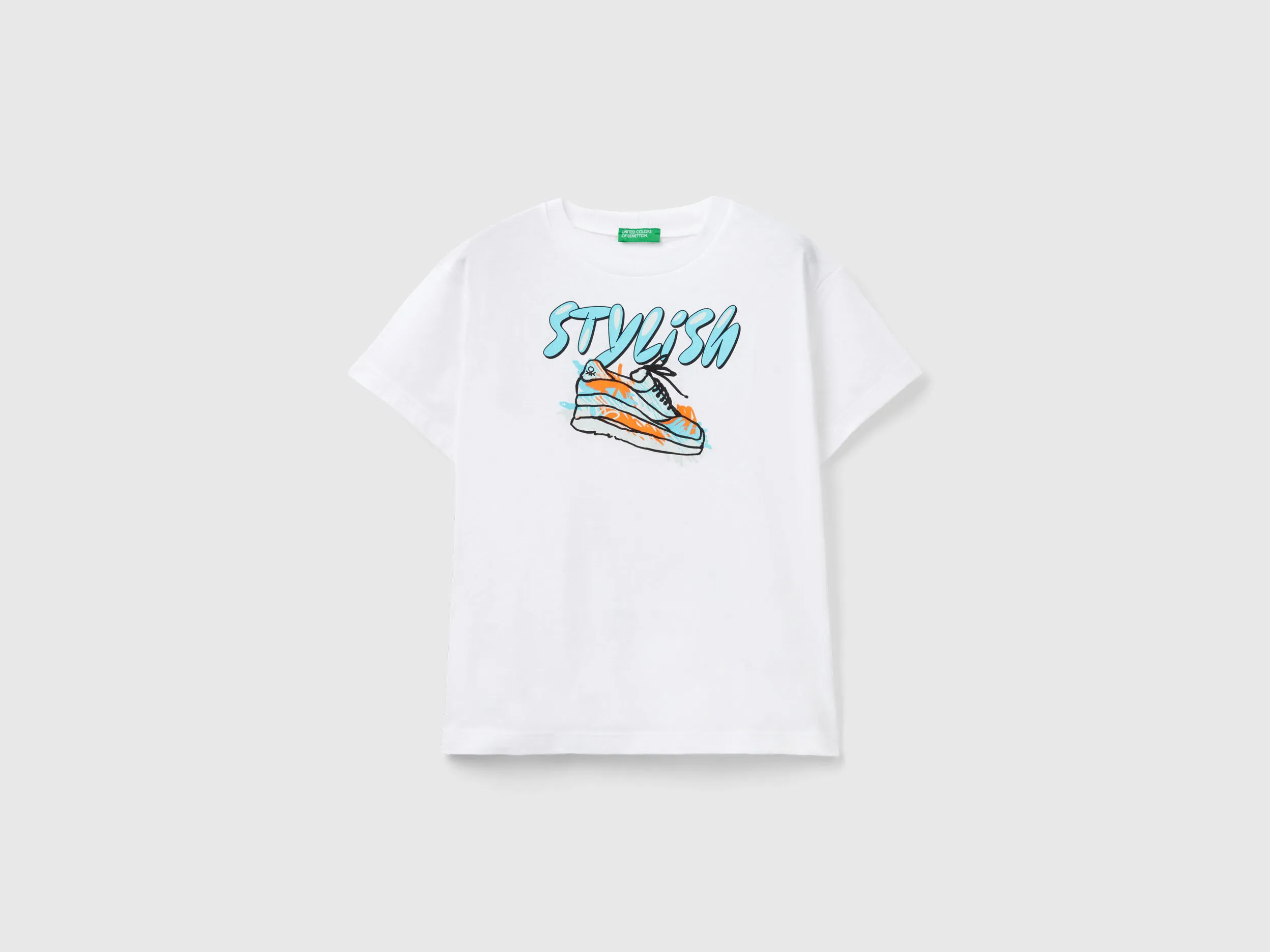Camiseta con detalles flúor