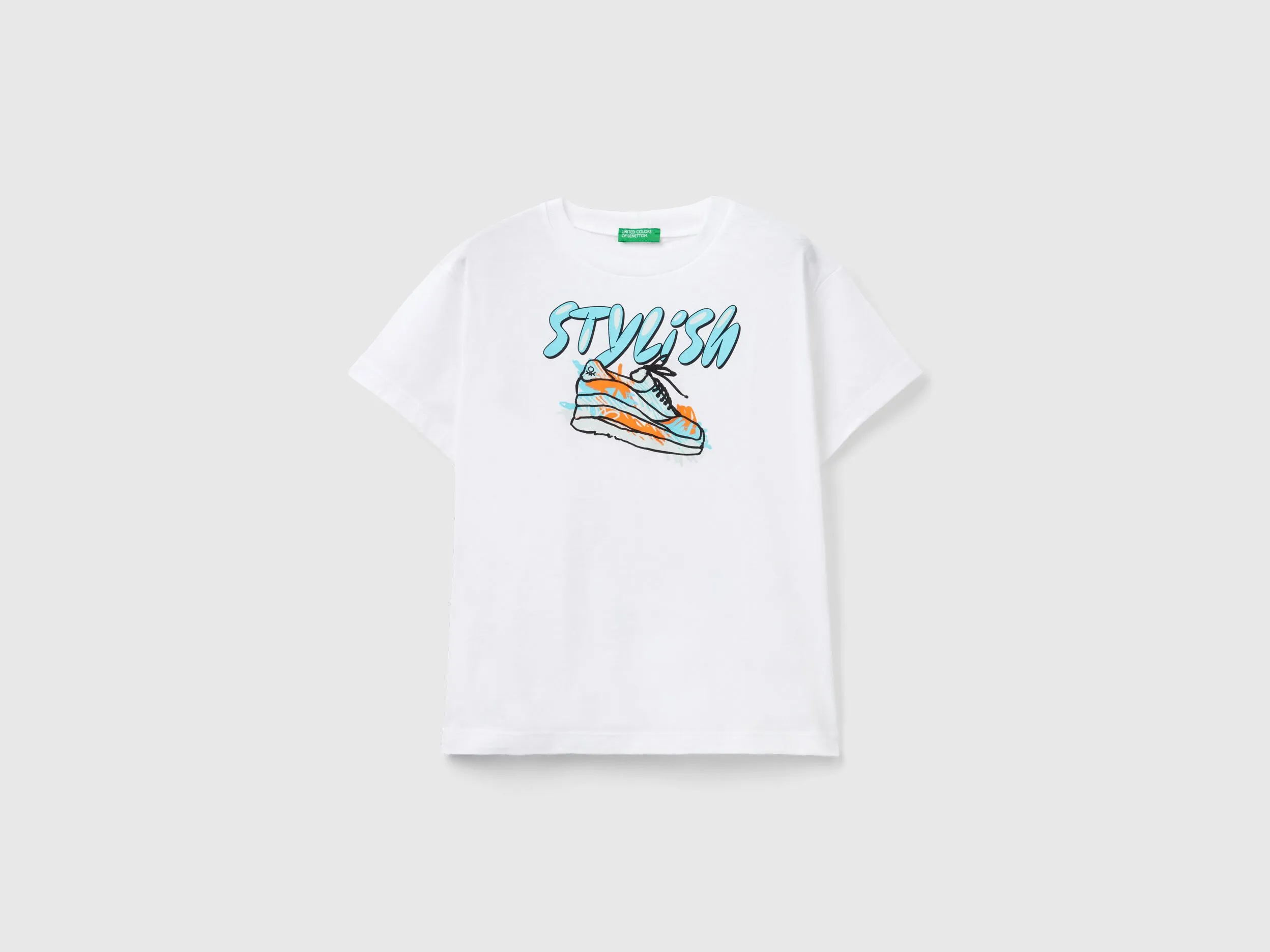 Camiseta con detalles flúor
