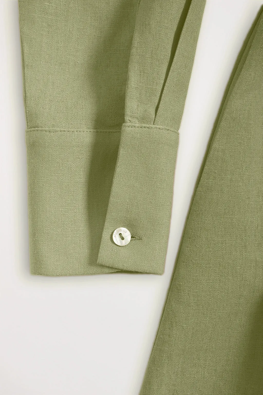 Vestido midi de lino verde con detalle bordado